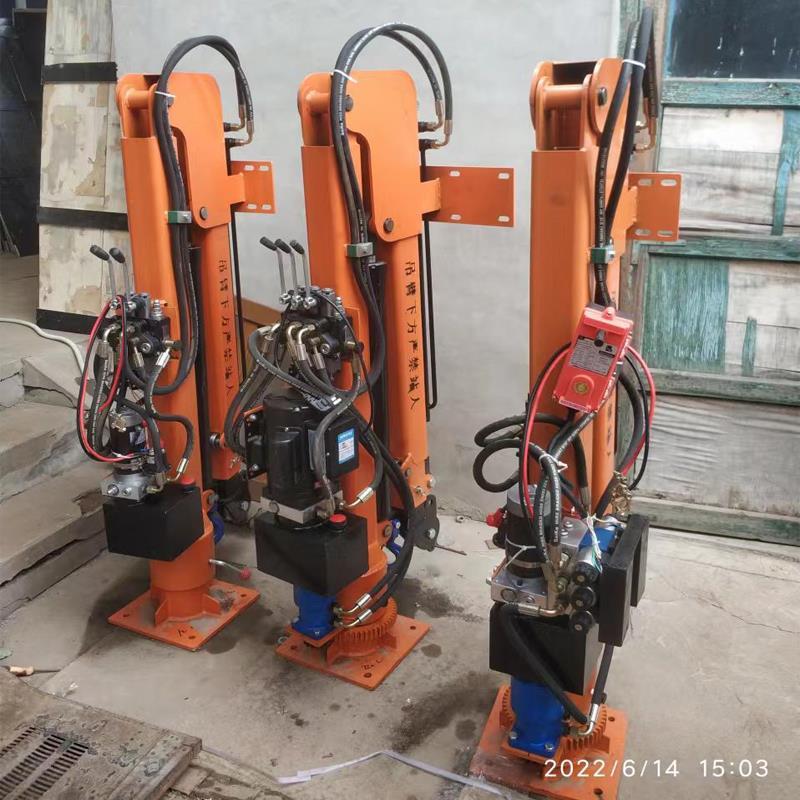 涞水县重汽蓝牌随车吊 3.2吨 国六动力强 液压驱动 农用自卸起重机